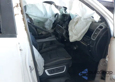 2021 Ram 1500 Laramie 4X4 6'4 Box из США, поврежденный, VIN 1C6SRFRT0MN831562